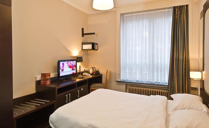 Hotel Plasky Schaerbeek Habitación foto
