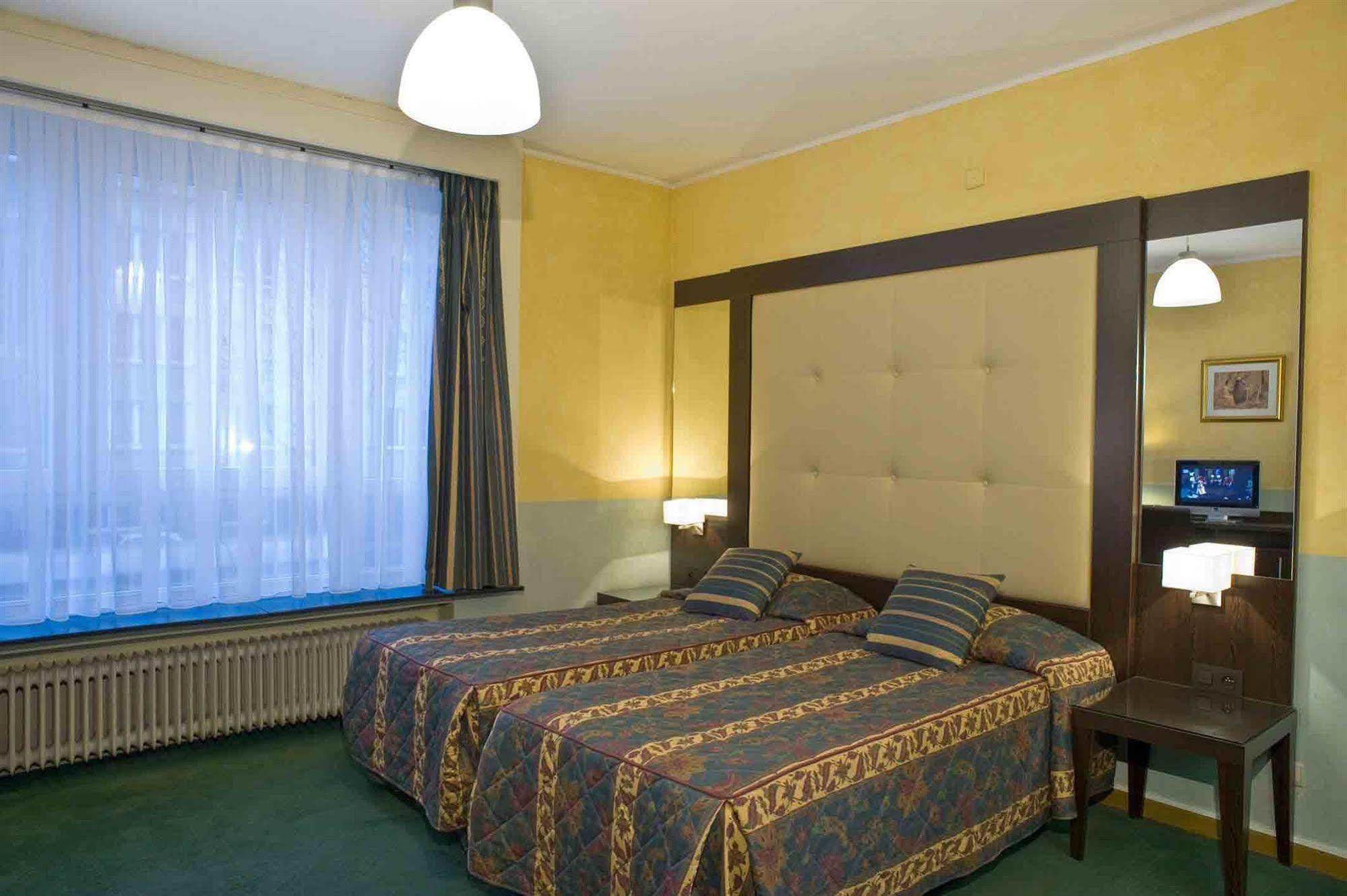 Hotel Plasky Schaerbeek Exterior foto
